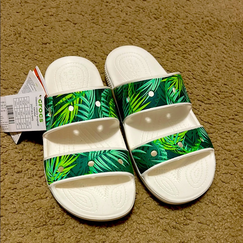 CROCS Green Leaf Tropical Print Sandals